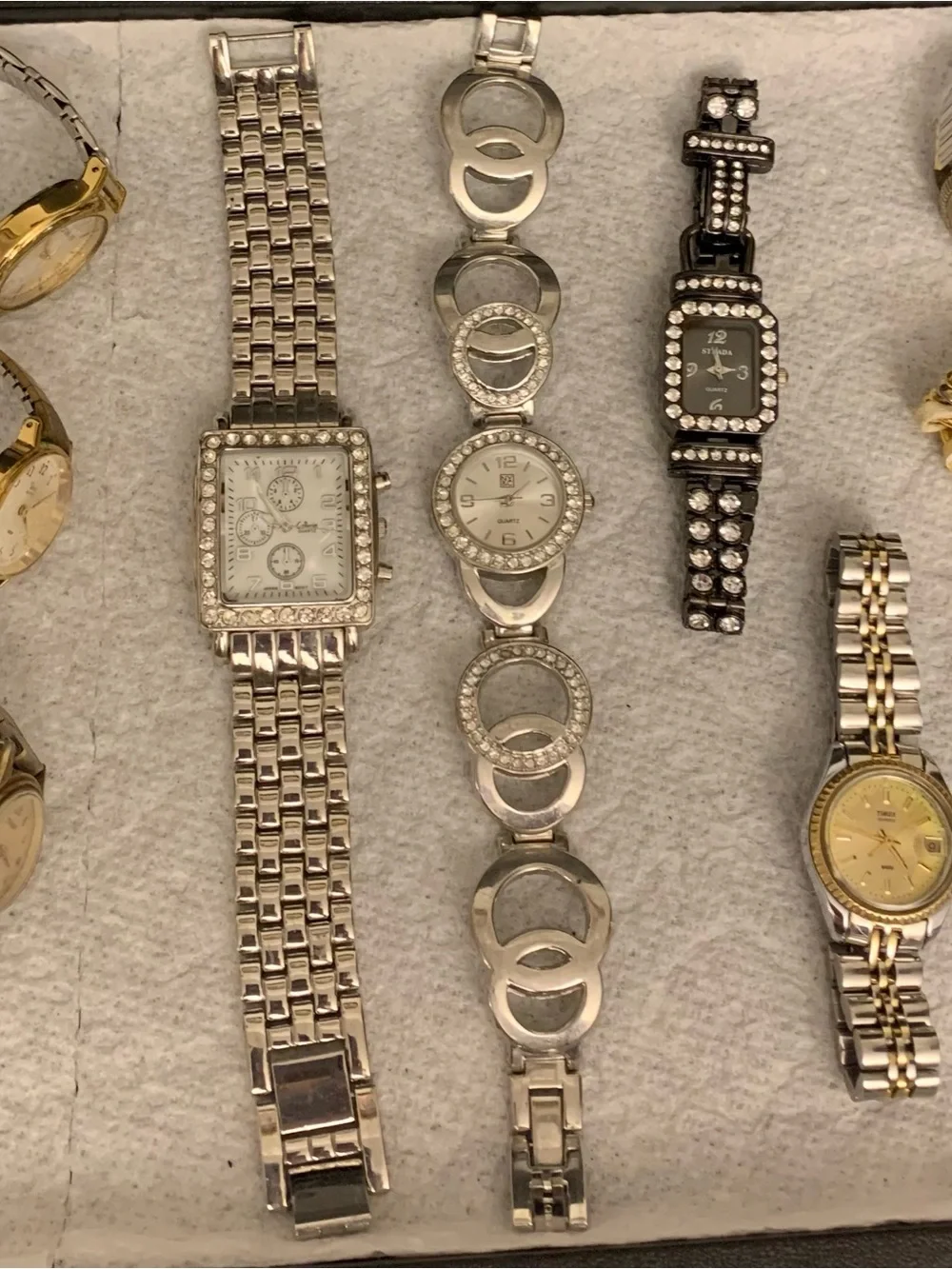 Ladies 10 PC Watch Lot,Some Brand Names,including Timex,Pulsar,Collezio and .
